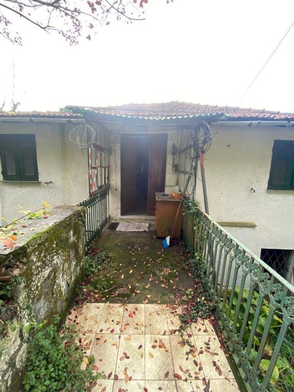 bifamiliare in vendita a Serra Riccò in zona Serra