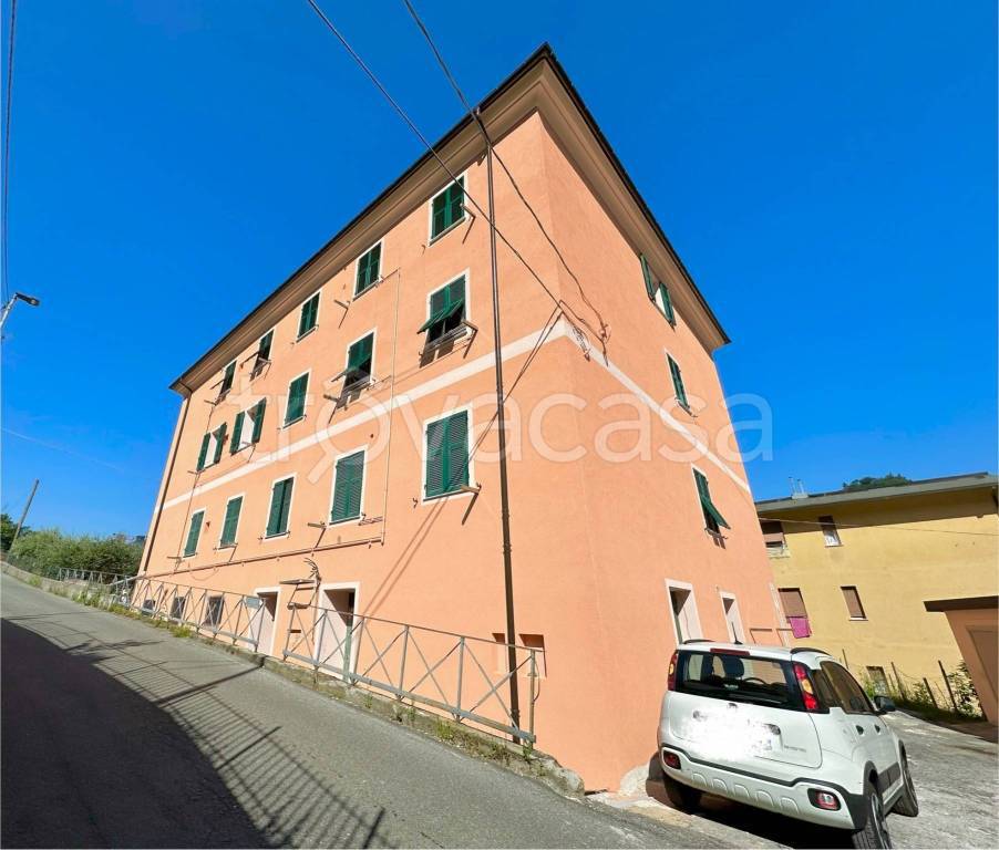 appartamento in vendita a Serra Riccò in zona Prelo