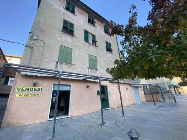 negozio in vendita a Serra Riccò in zona Pedemonte