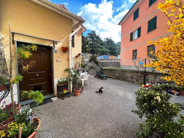casa indipendente in vendita a Serra Riccò in zona Castagna