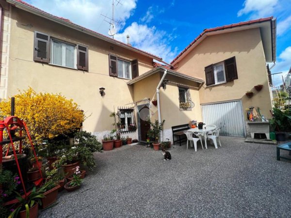 casa indipendente in vendita a Serra Riccò in zona Pedemonte