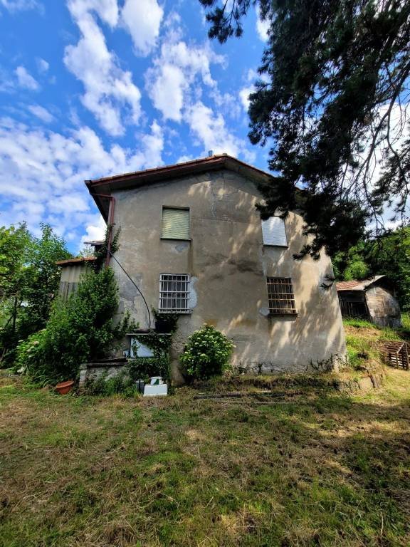 casale in vendita a Serra Riccò
