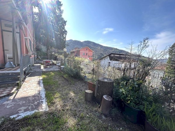 appartamento in vendita a Serra Riccò in zona Pedemonte