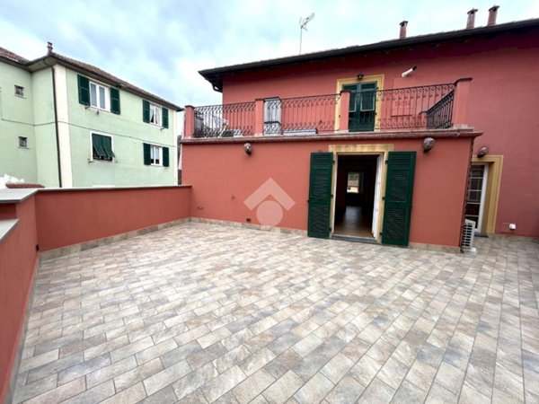 appartamento in vendita a Serra Riccò in zona Pedemonte