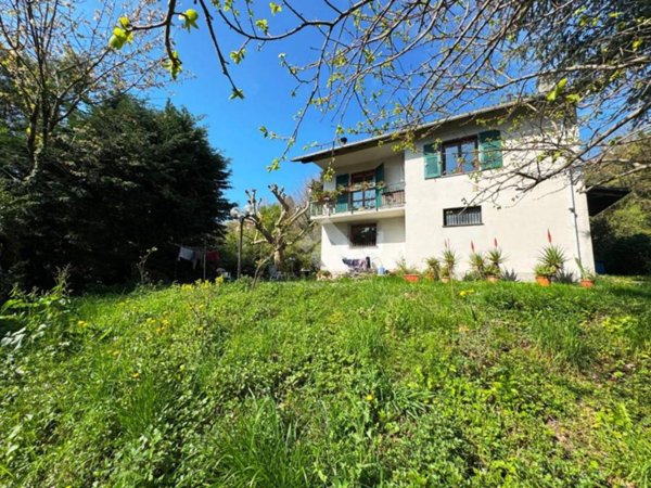 casa indipendente in vendita a Serra Riccò in zona Pedemonte