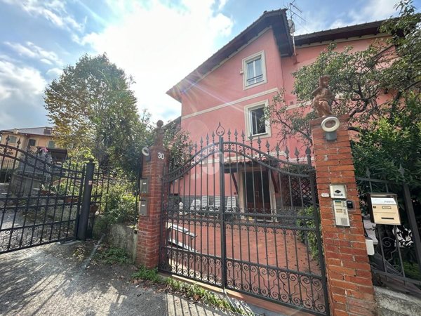 appartamento in vendita a Serra Riccò in zona Pedemonte