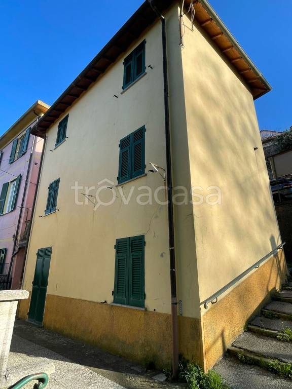 casa indipendente in vendita a Serra Riccò in zona Orero