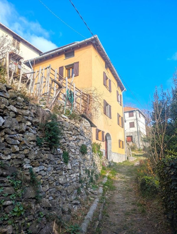 appartamento in vendita a Serra Riccò in zona Serra
