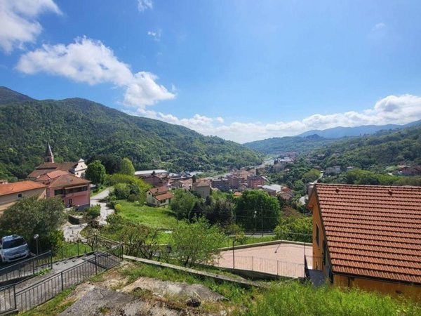 appartamento in vendita a Serra Riccò in zona Pedemonte