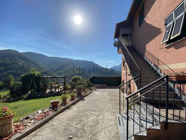 appartamento in vendita a Serra Riccò in zona Serra