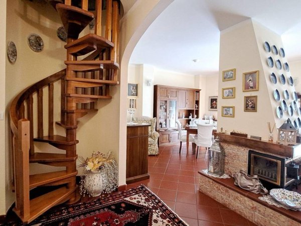 appartamento in vendita a Serra Riccò in zona Pedemonte
