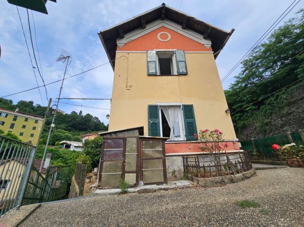 casa indipendente in vendita a Serra Riccò in zona Serra