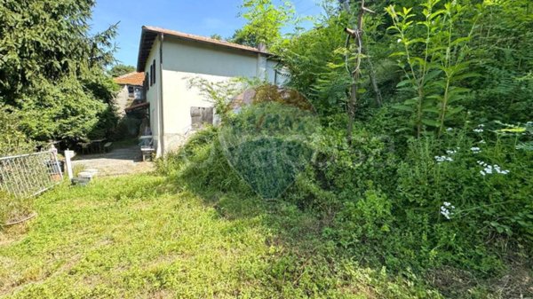 casa indipendente in vendita a Serra Riccò in zona Pedemonte
