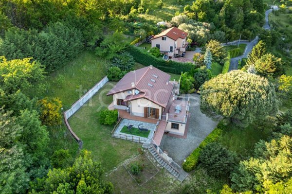 casa indipendente in vendita a Serra Riccò in zona Pedemonte