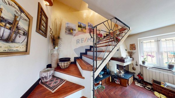 casa indipendente in vendita a Serra Riccò in zona San Cipriano