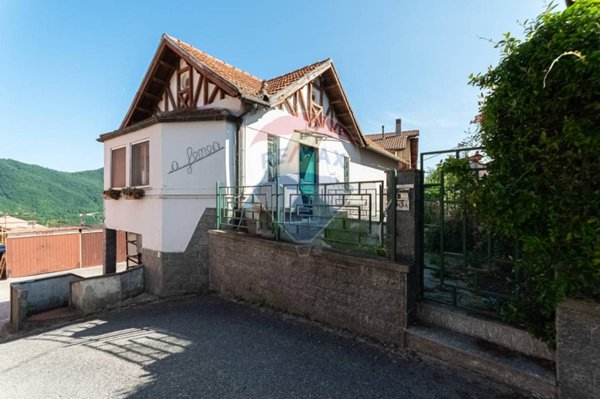 casa indipendente in vendita a Serra Riccò