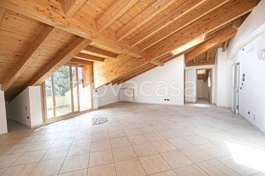 appartamento in vendita a Serra Riccò in zona Pedemonte