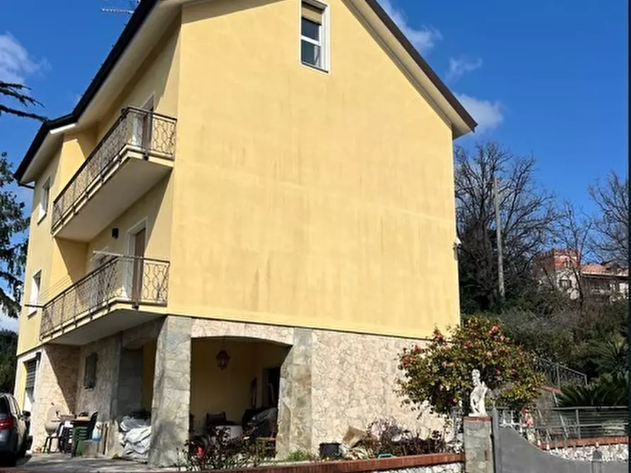 casa indipendente in vendita a Serra Riccò in zona Serra