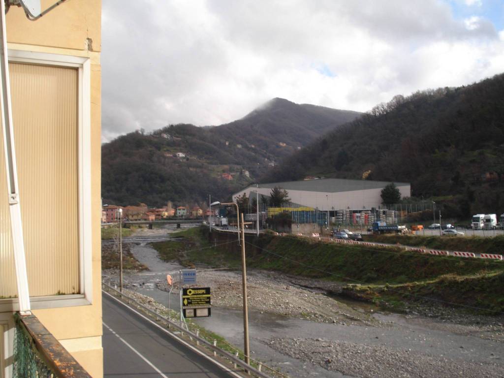 appartamento in vendita a Serra Riccò in zona Pedemonte