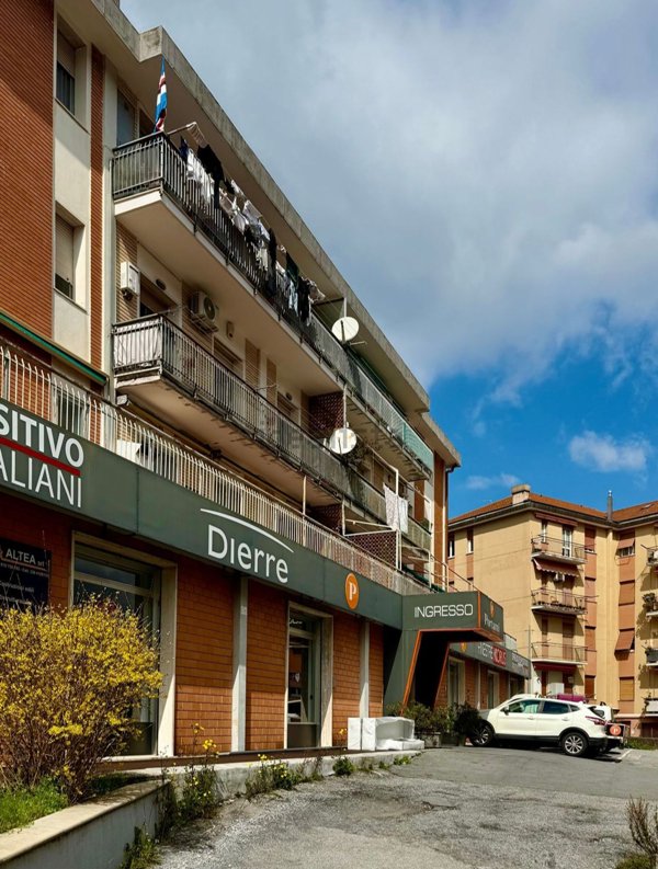 appartamento in vendita a Serra Riccò in zona Serra