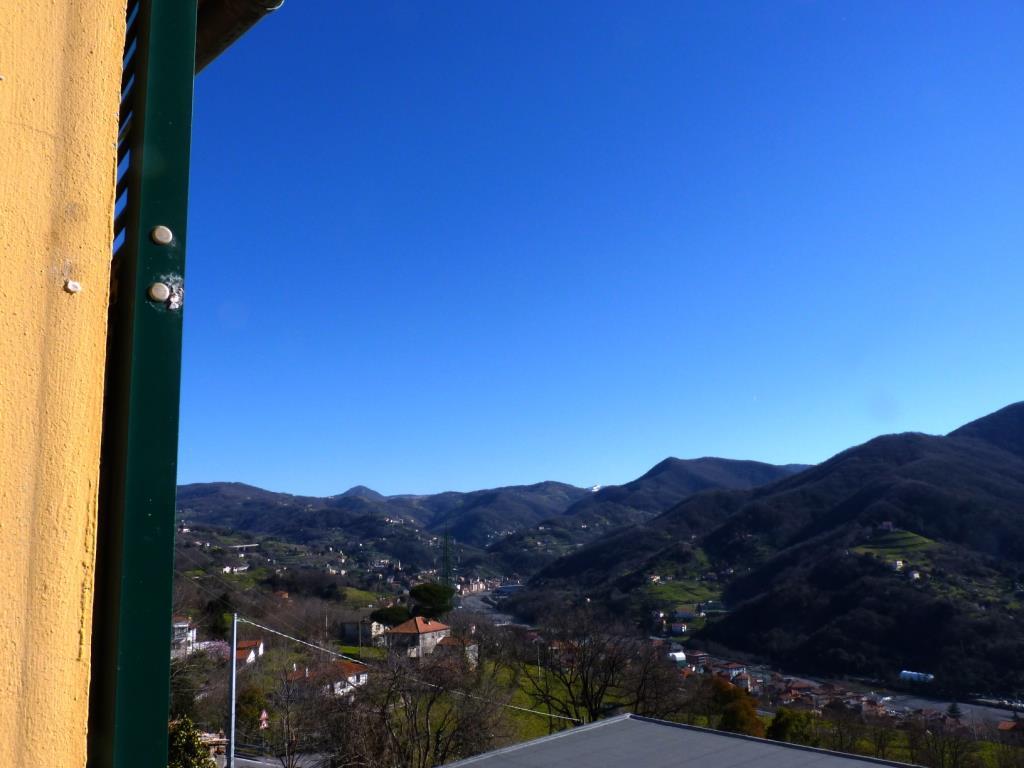 appartamento in vendita a Serra Riccò in zona San Cipriano