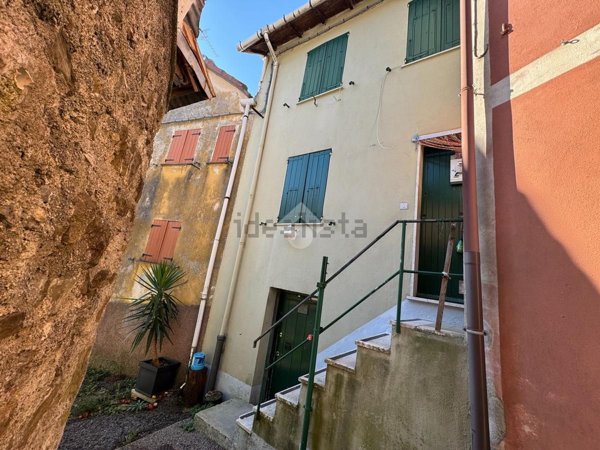 appartamento in vendita a Serra Riccò in zona Serra