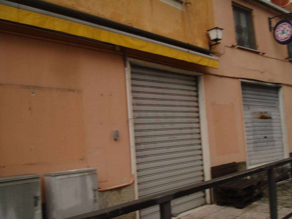 negozio in vendita a Serra Riccò in zona Pedemonte