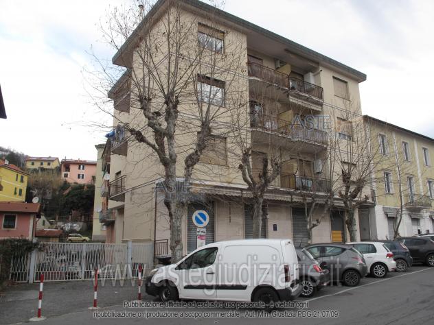 negozio in vendita a Serra Riccò