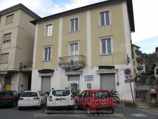locale di sgombero in vendita a Serra Riccò