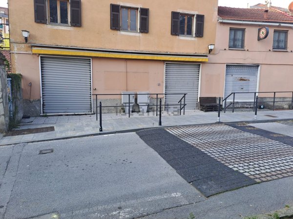 negozio in vendita a Serra Riccò in zona Serra