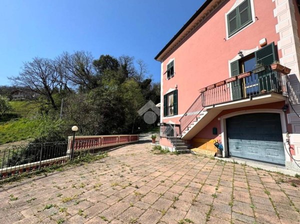 casa indipendente in vendita a Serra Riccò in zona Pedemonte