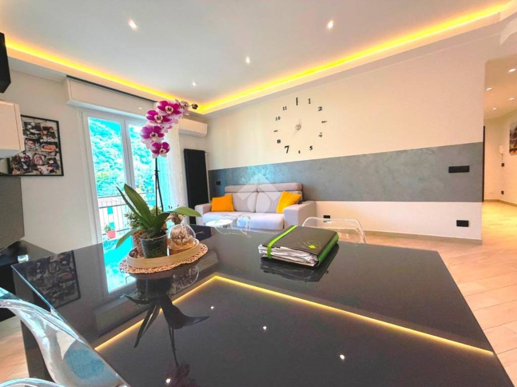 appartamento in vendita a Serra Riccò in zona Pedemonte