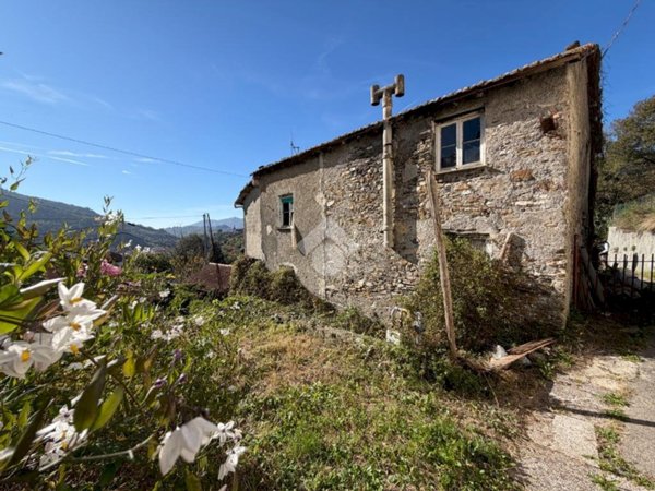 casa indipendente in vendita a Serra Riccò in zona Pedemonte