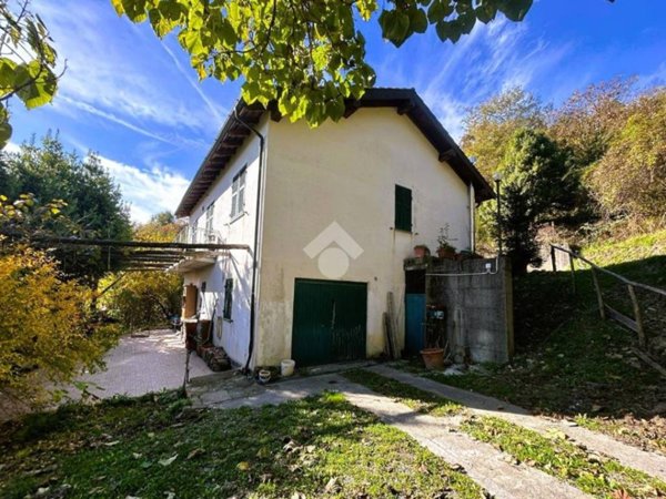 casa indipendente in vendita a Serra Riccò in zona San Cipriano