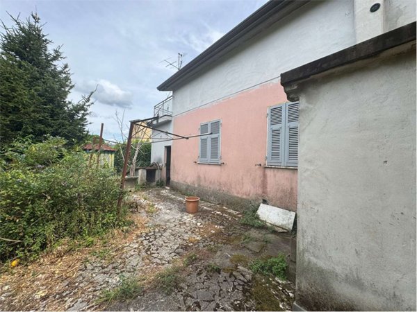 casa indipendente in vendita a Serra Riccò in zona Pedemonte