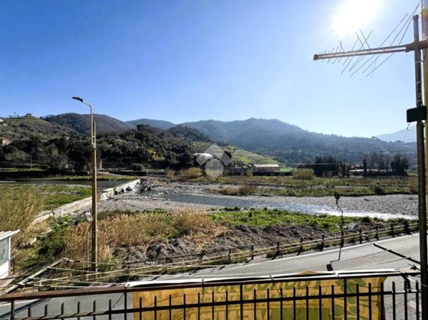 appartamento in vendita a Serra Riccò in zona Pedemonte