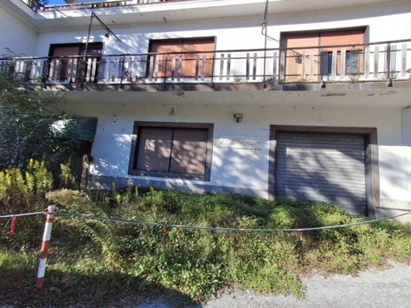 negozio in vendita a Serra Riccò in zona Pedemonte