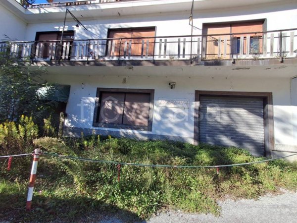 negozio in vendita a Serra Riccò in zona Pedemonte