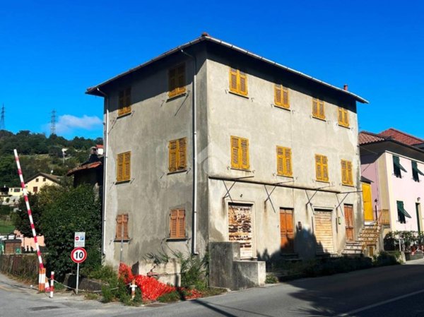 casa indipendente in vendita a Serra Riccò in zona Pedemonte