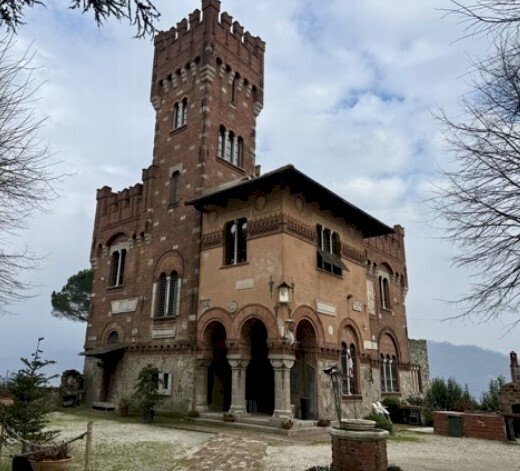 villa in vendita a Serra Riccò in zona Serra