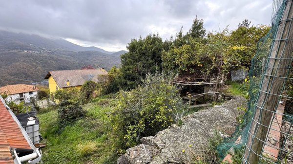 casa semindipendente in vendita a Serra Riccò in zona Serra