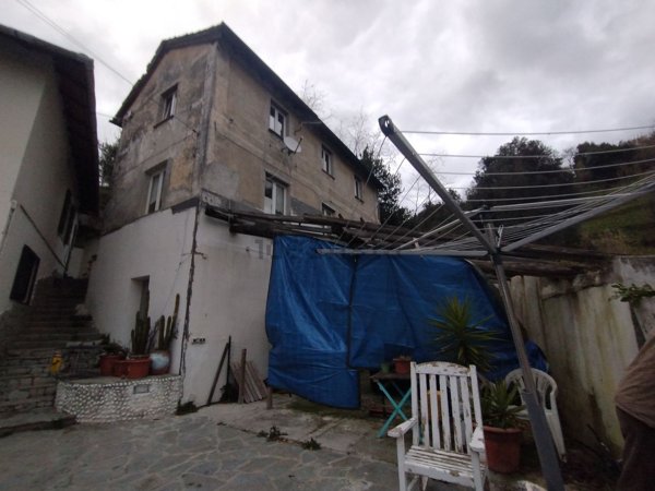 casa indipendente in vendita a Serra Riccò in zona Serra