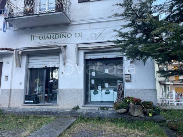 negozio in vendita a Serra Riccò in zona Pedemonte