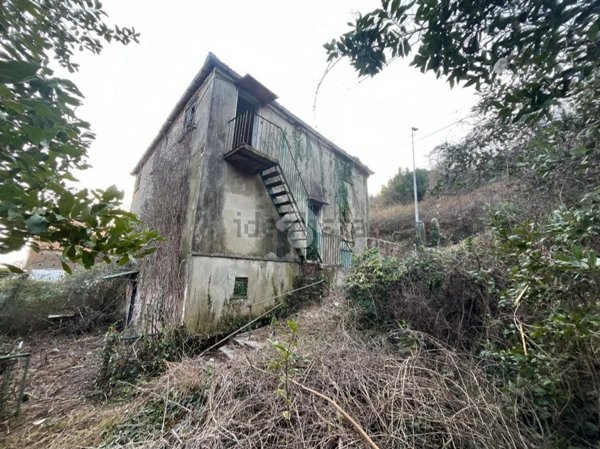 rudere in vendita a Serra Riccò in zona Orero