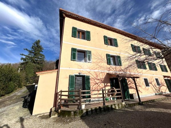 appartamento in vendita a Serra Riccò in zona San Cipriano