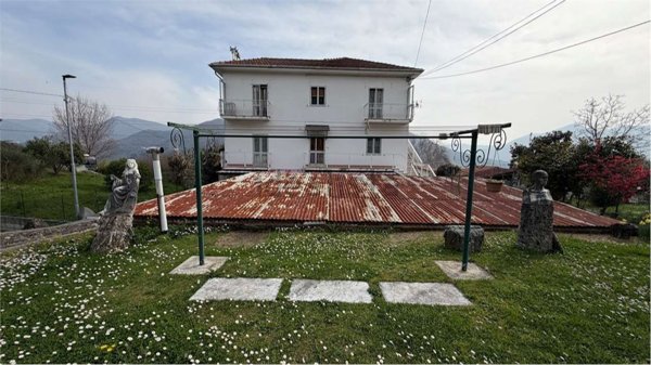 appartamento in vendita a Serra Riccò in zona Serra