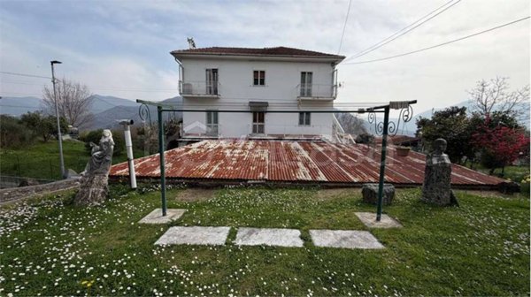 appartamento in vendita a Serra Riccò in zona Pedemonte