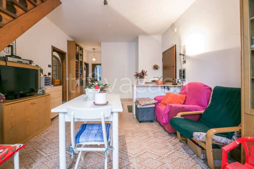 casa indipendente in vendita a Serra Riccò in zona Prelo