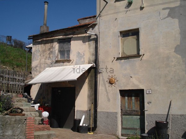 casa semindipendente in vendita a Serra Riccò in zona Serra