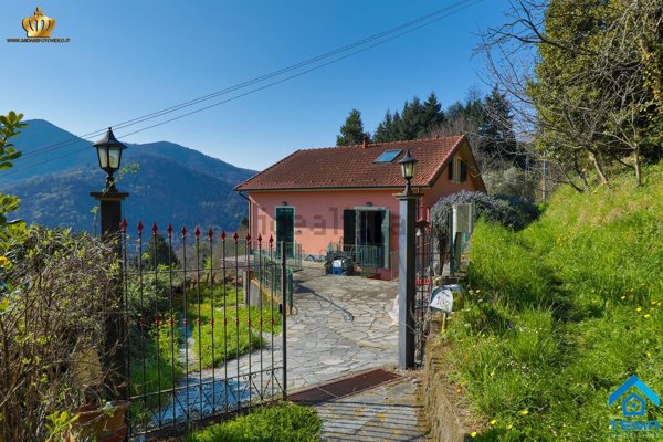 casa indipendente in vendita a Serra Riccò in zona Pedemonte